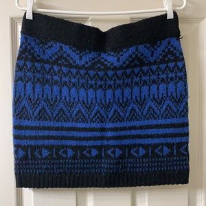 🌷3 for$25🌷Unbranded, US M, Black & Blue Tribal Pattern Knit Mini Skirt